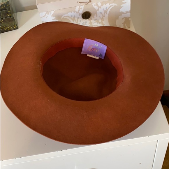 Concise Felt Knot Wool Swinger Hat - Picture 5 of 8